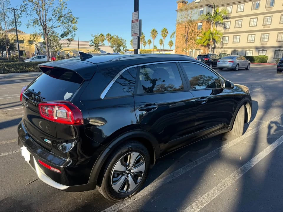 2019 Kia Niro - Image 5 of 20