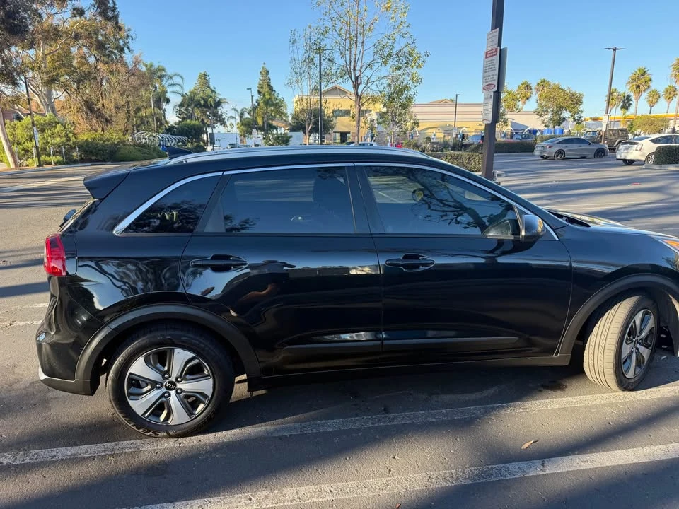 2019 Kia Niro - Image 4 of 20