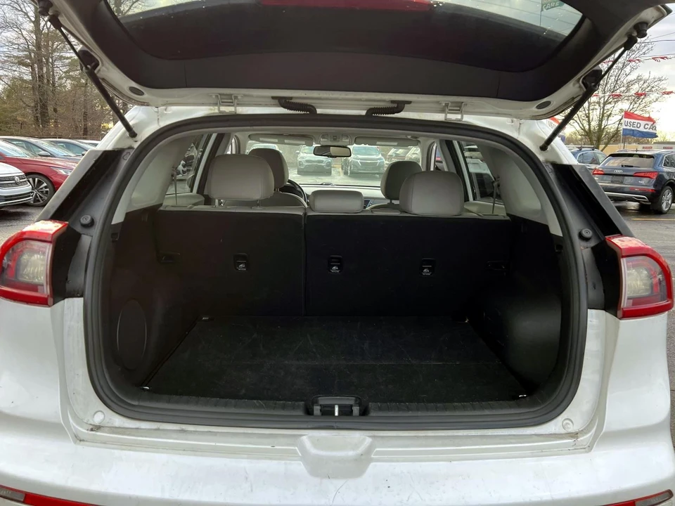 2019 Kia Niro - Image 5 of 21