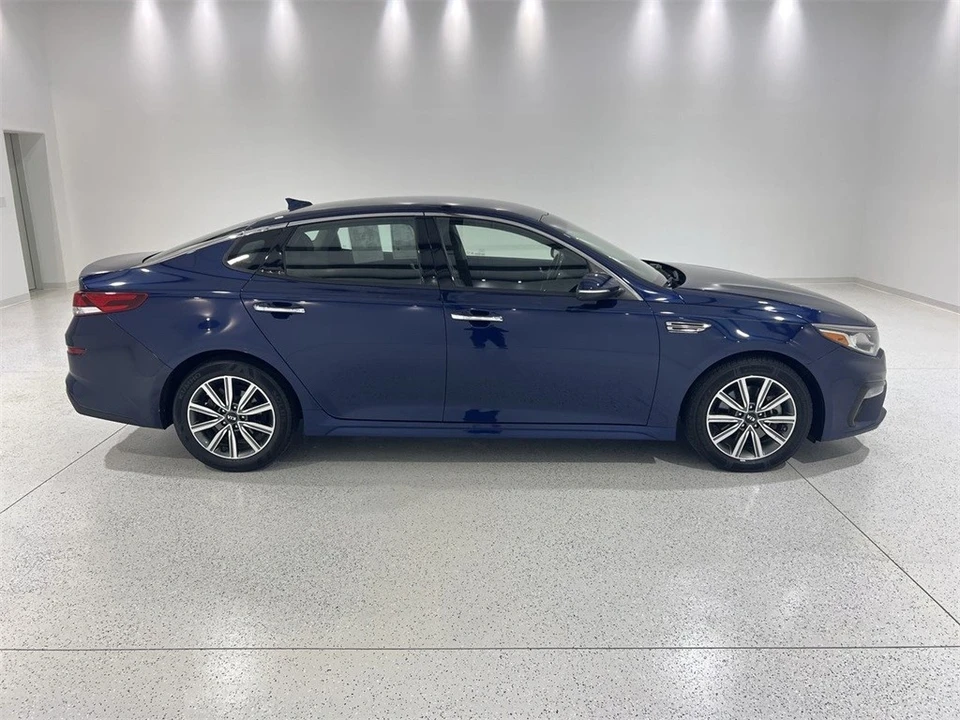 2019 Kia Optima/K5 - Image 9 of 12
