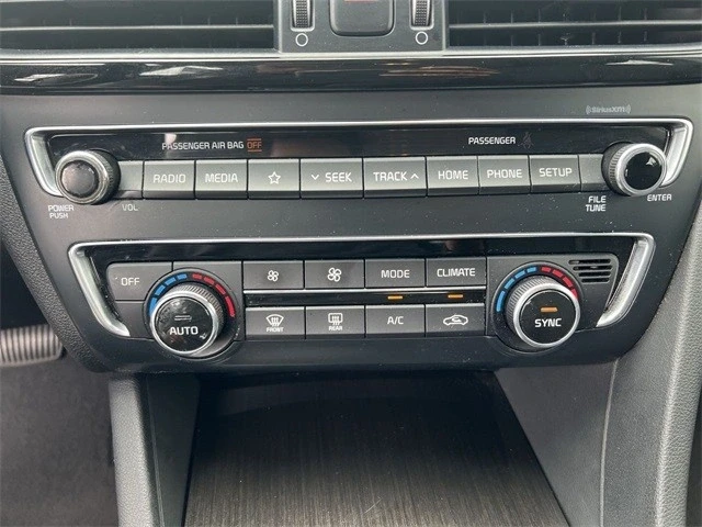 2019 Kia Optima/K5 - Image 17 of 21