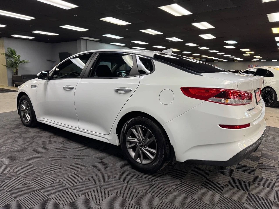 2019 Kia Optima/K5 - Image 8 of 12
