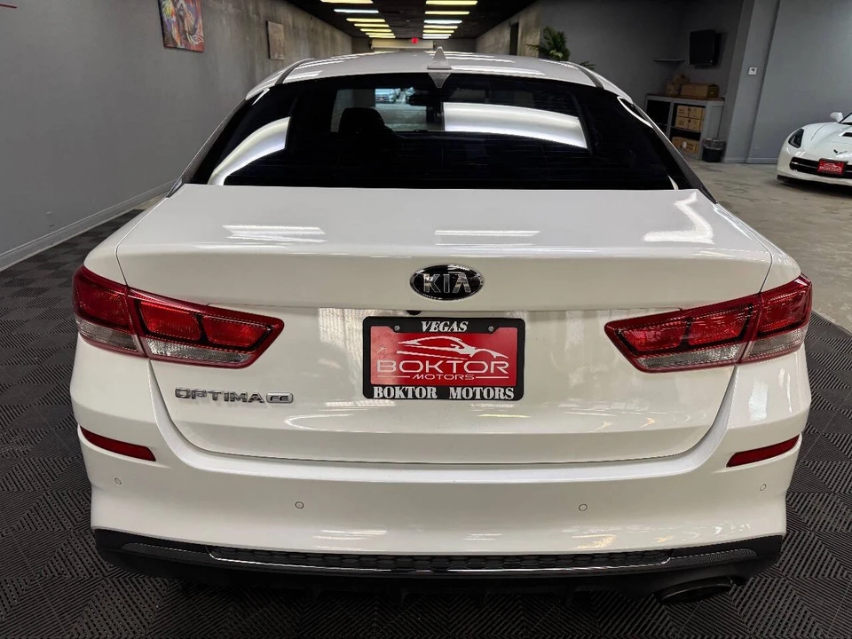 2019 Kia Optima/K5 - Image 10 of 12