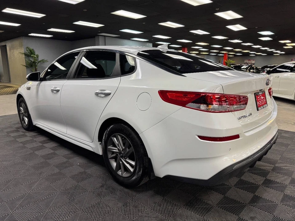 2019 Kia Optima/K5 - Image 9 of 12