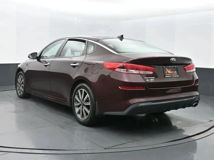 2019 Kia Optima/K5 - Image 9 of 12