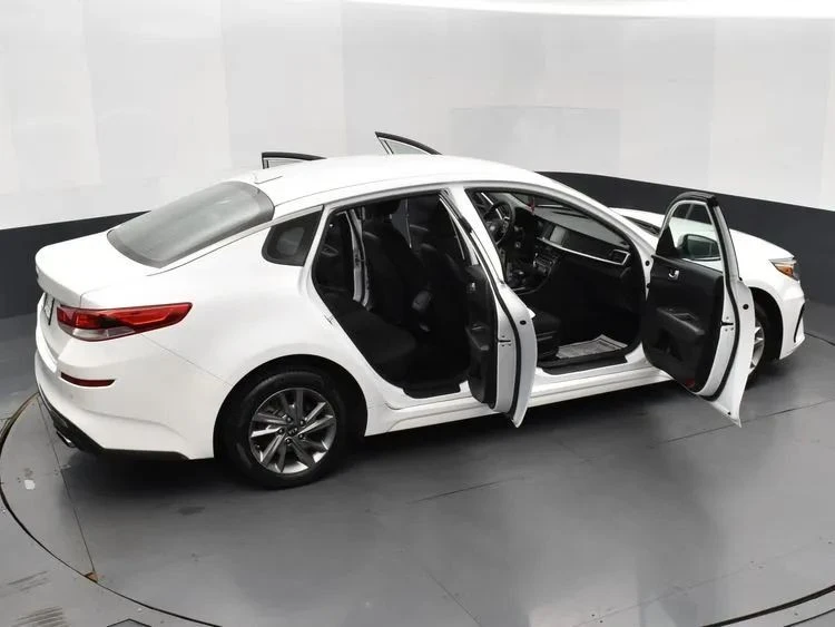 2019 Kia Optima/K5 - Image 6 of 12