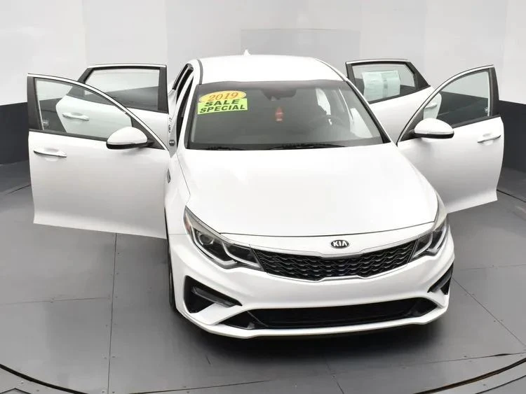 2019 Kia Optima/K5 - Image 10 of 12
