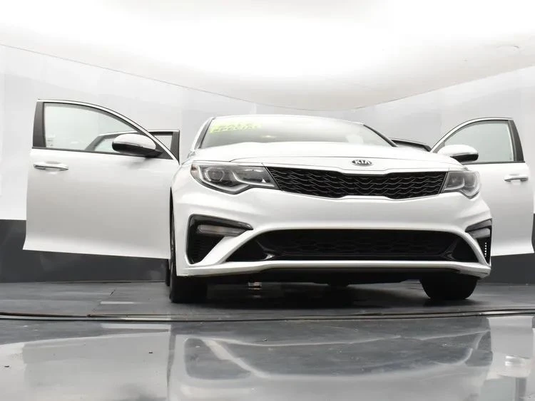 2019 Kia Optima/K5 - Image 11 of 12