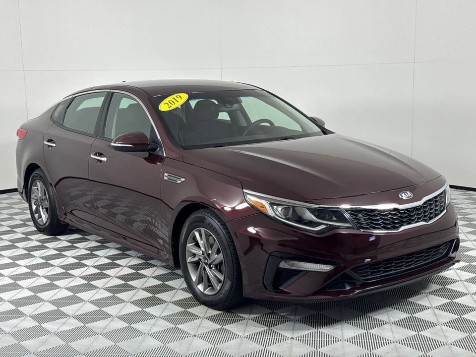 2019 Kia Optima/K5 - Image 3 of 12
