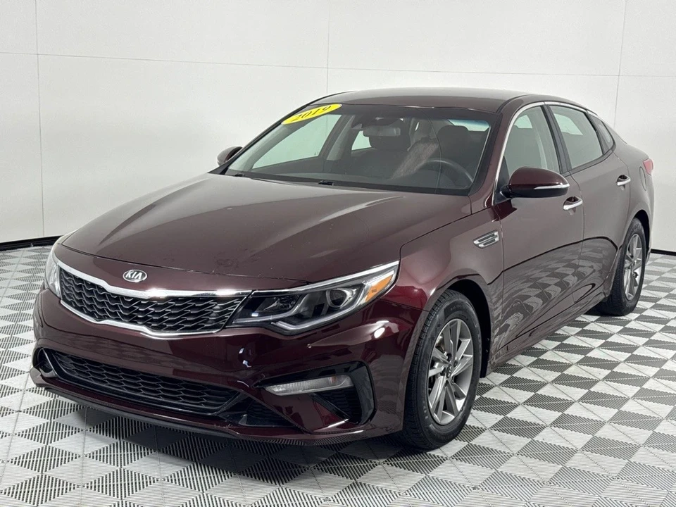 2019 Kia Optima/K5 - Image 9 of 12