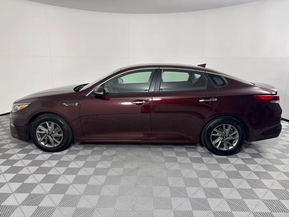 2019 Kia Optima/K5 - Image 8 of 12