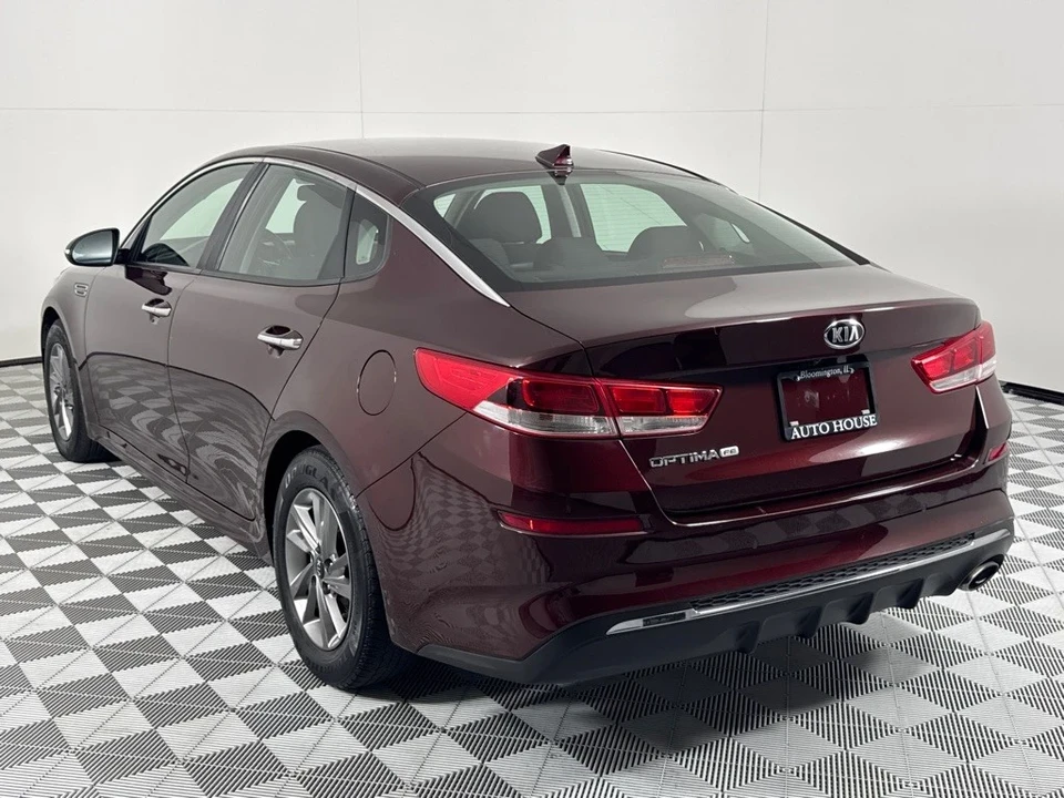 2019 Kia Optima/K5 - Image 6 of 12