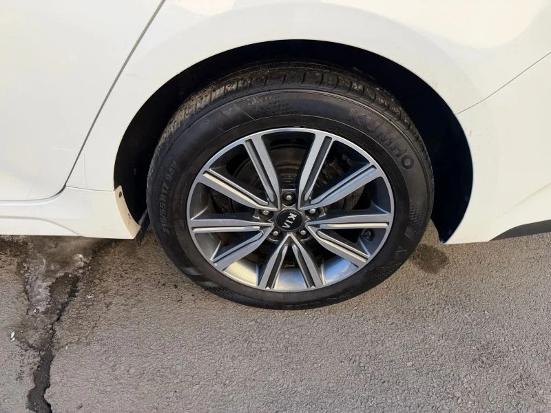 2019 Kia Optima/K5 - Image 9 of 12