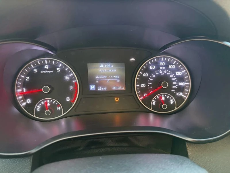2019 Kia Optima/K5 - Image 10 of 12