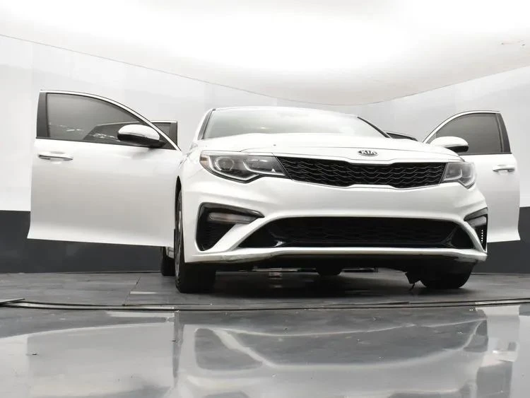 2019 Kia Optima/K5 - Image 11 of 12