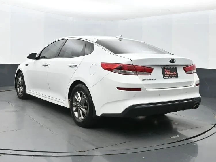2019 Kia Optima/K5 - Image 9 of 12