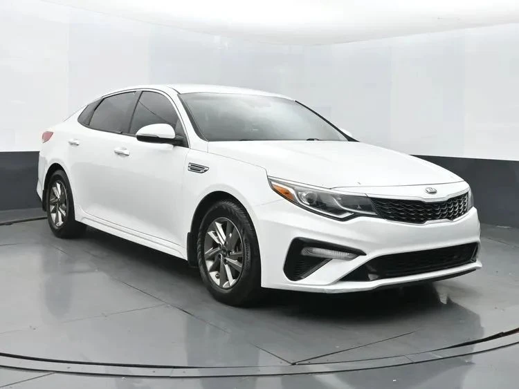 2019 Kia Optima/K5 - Image 2 of 12