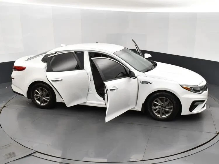 2019 Kia Optima/K5 - Image 10 of 12