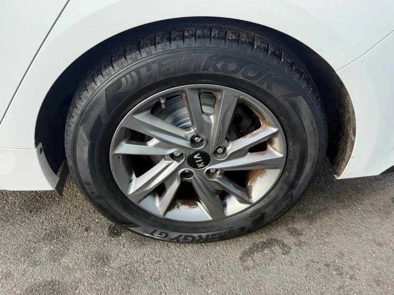 2019 Kia Optima/K5 - Image 9 of 12