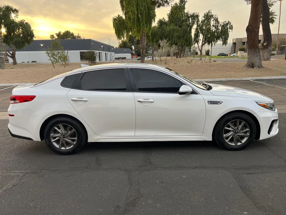 2019 Kia Optima/K5 - Image 2 of 21