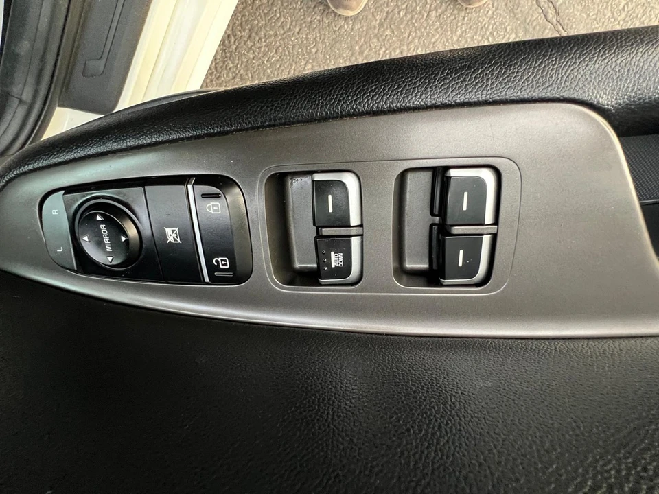 2019 Kia Optima/K5 - Image 14 of 21