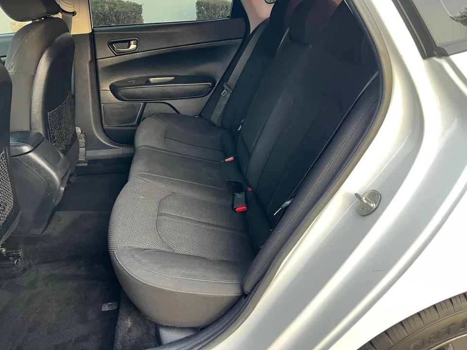 2019 Kia Optima/K5 - Image 10 of 21