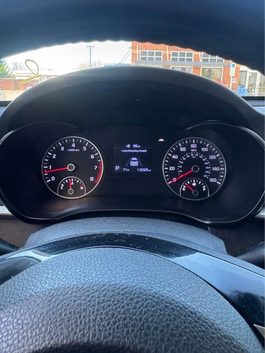 2019 Kia Optima/K5 - Image 5 of 15