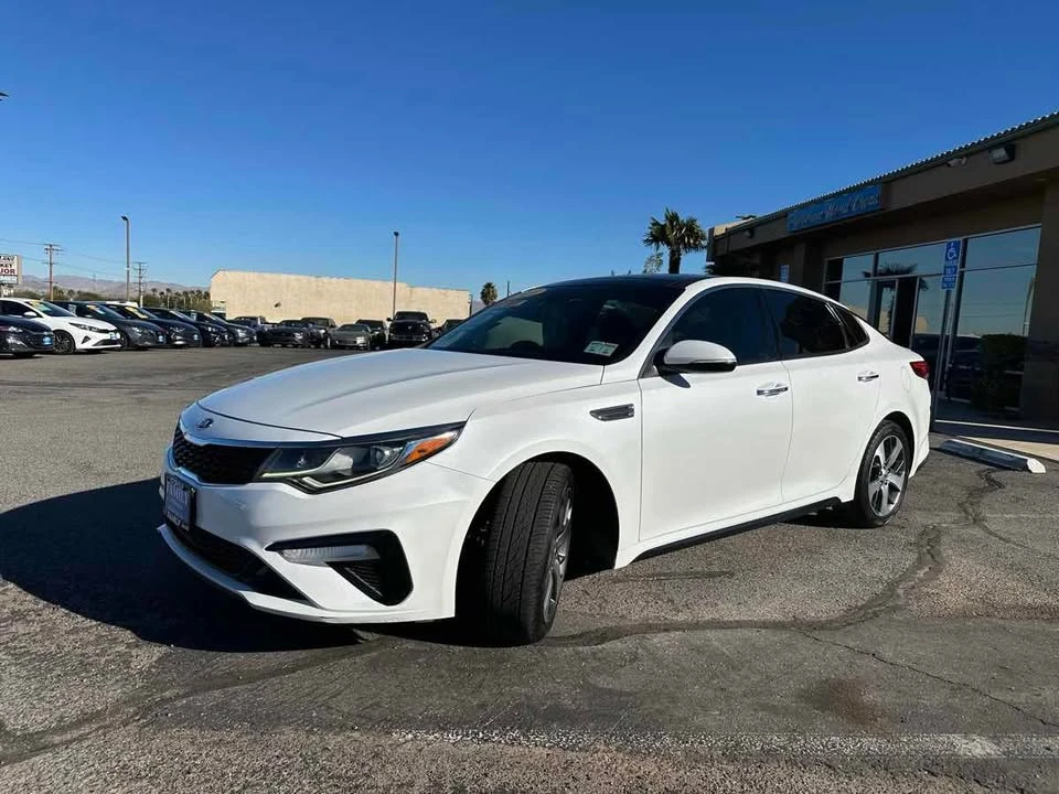 2019 Kia Optima/K5 - Image 2 of 14