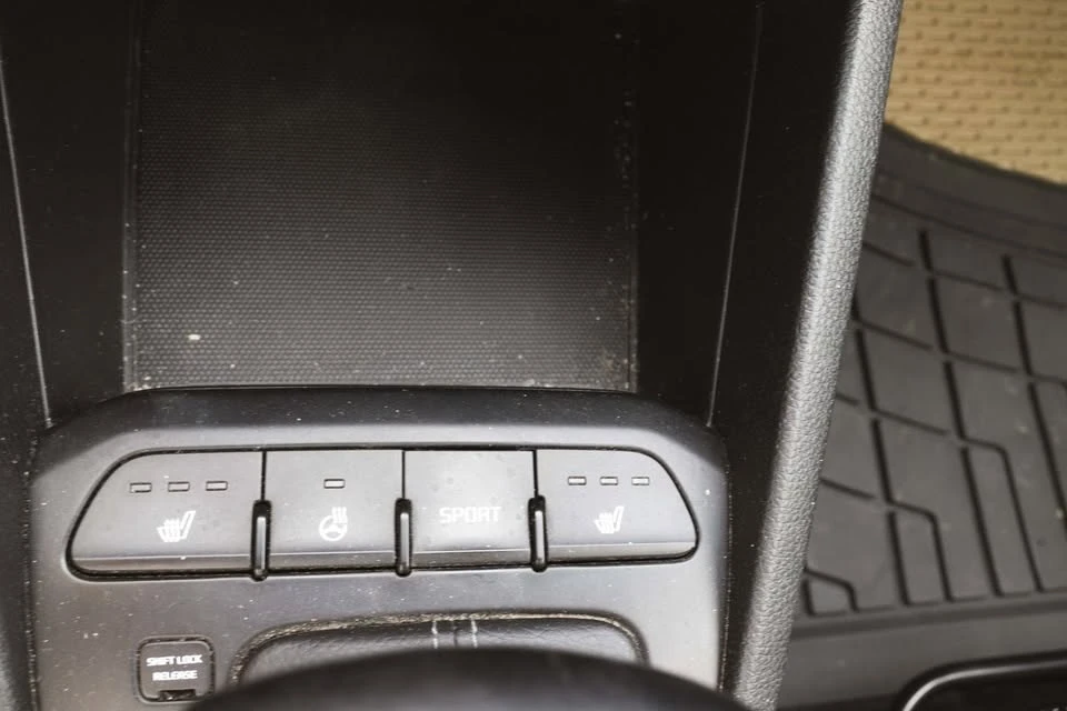 2019 Kia Rio - Image 12 of 13