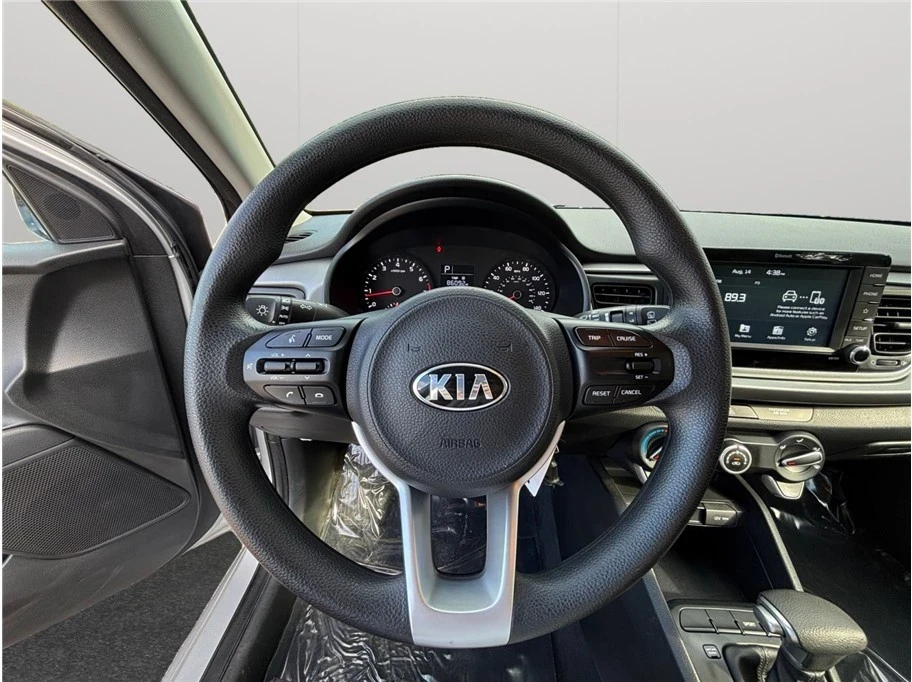 2019 Kia Rio - Image 17 of 21