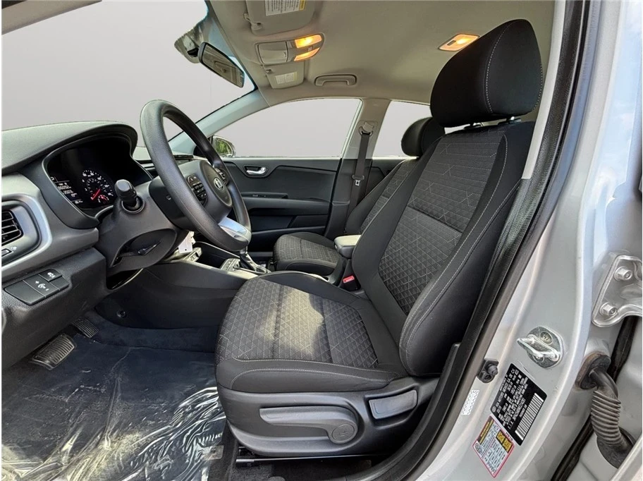 2019 Kia Rio - Image 2 of 12