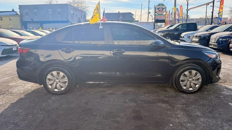2019 Kia Rio - Image 11 of 12
