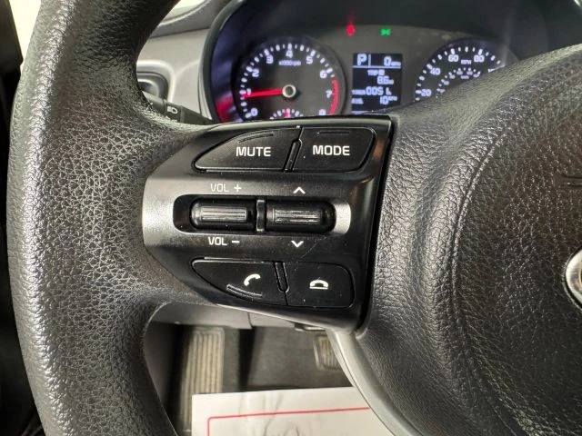 2019 Kia Rio - Image 15 of 21