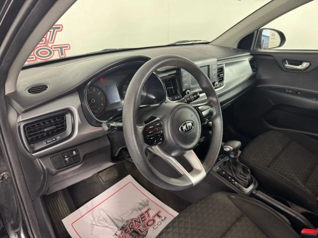2019 Kia Rio - Image 10 of 12