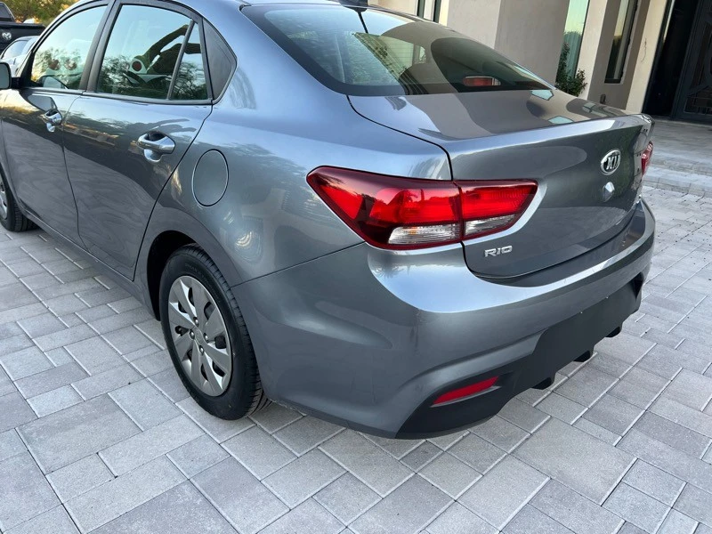 2019 Kia Rio - Image 4 of 18