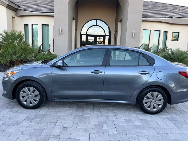 2019 Kia Rio - Image 8 of 18