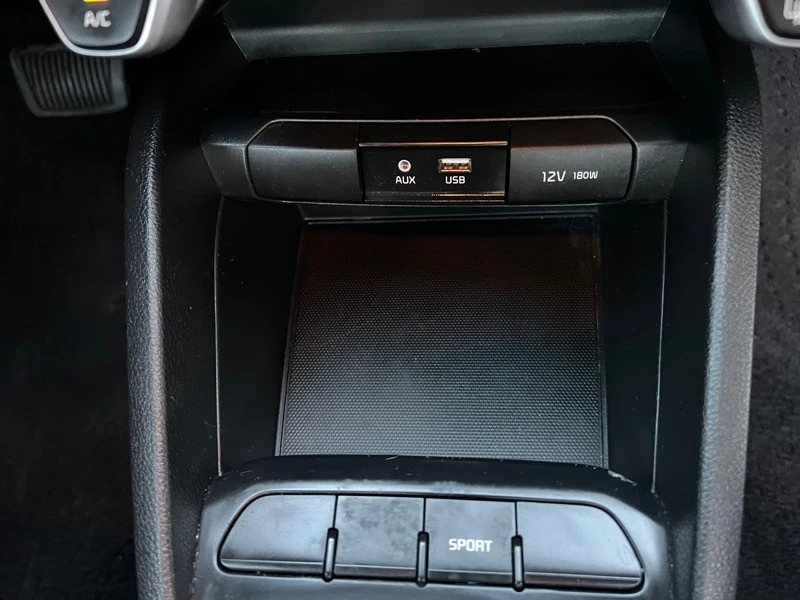 2019 Kia Rio - Image 15 of 18