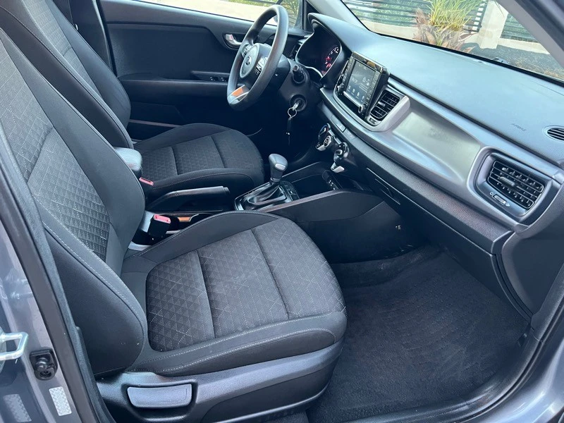 2019 Kia Rio - Image 9 of 18