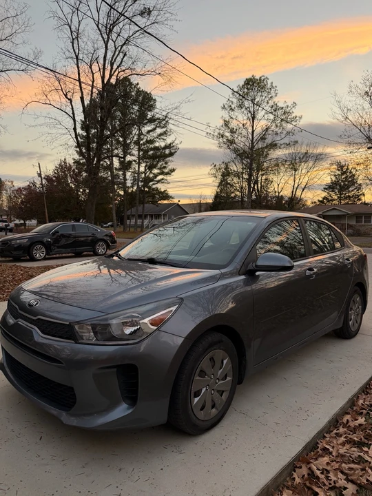 2019 Kia Rio - Image 2 of 6