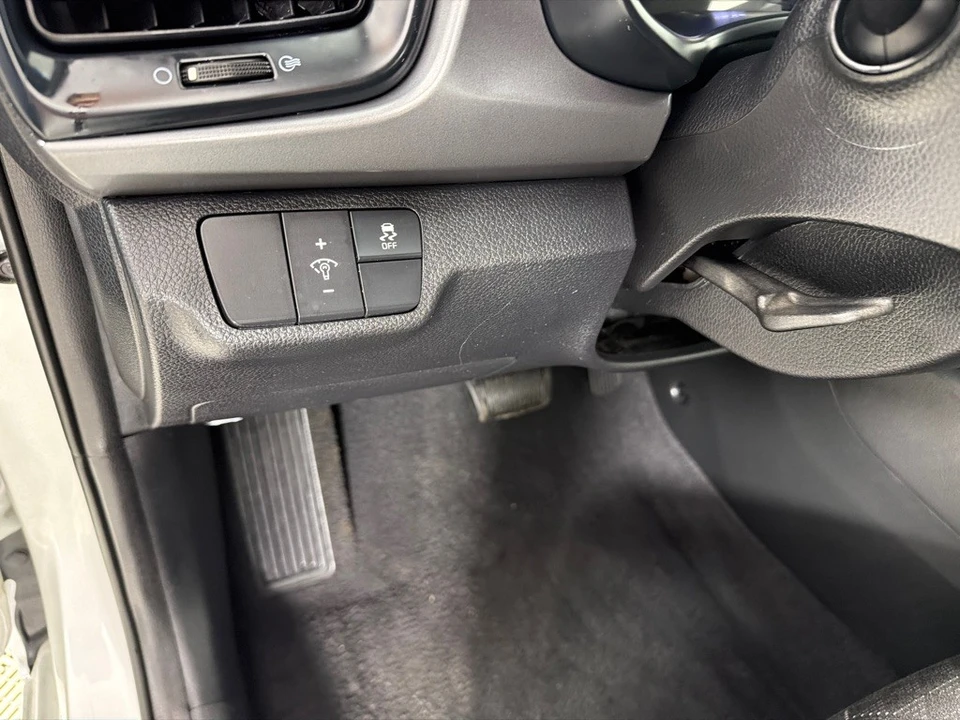 2019 Kia Rio - Image 10 of 12