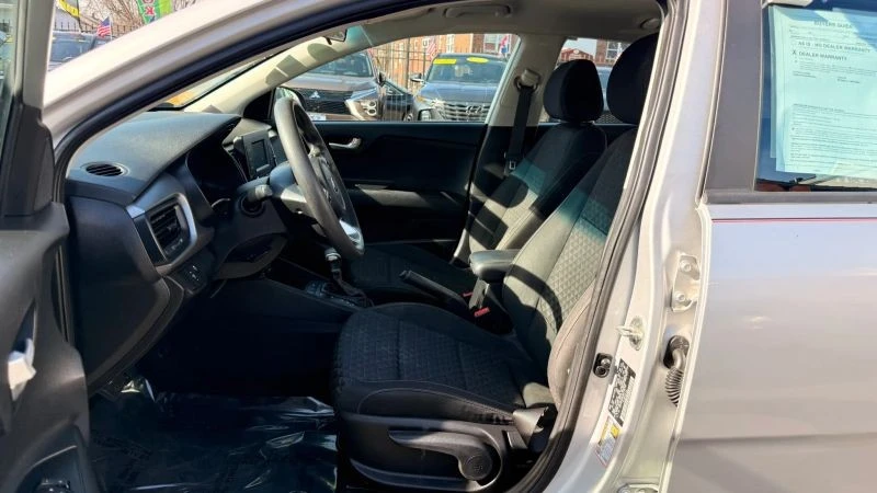 2019 Kia Rio - Image 12 of 12