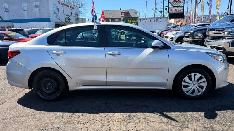 2019 Kia Rio - Image 11 of 12
