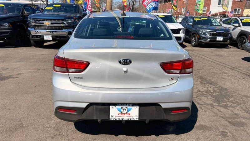 2019 Kia Rio - Image 6 of 12