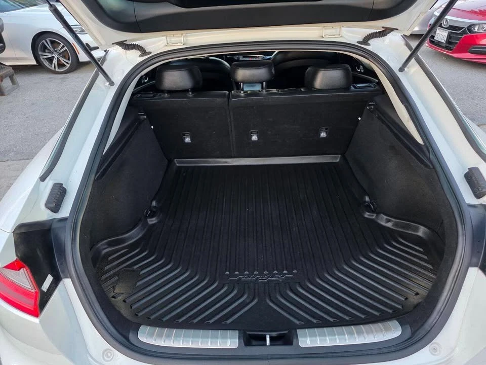 2019 Kia Stinger - Image 11 of 20