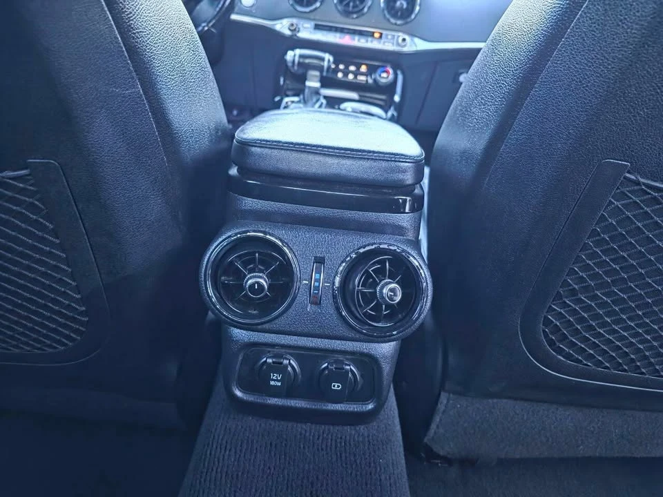 2019 Kia Stinger - Image 12 of 20