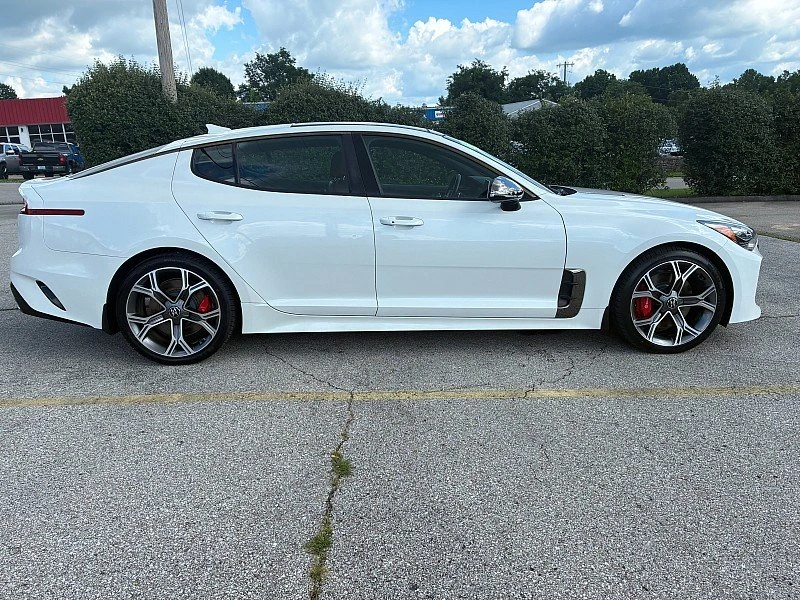 2019 Kia Stinger - Image 4 of 13