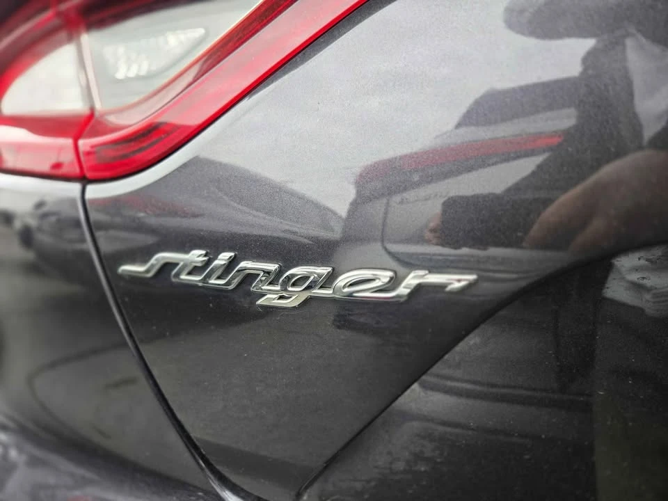 2019 Kia Stinger - Image 6 of 8