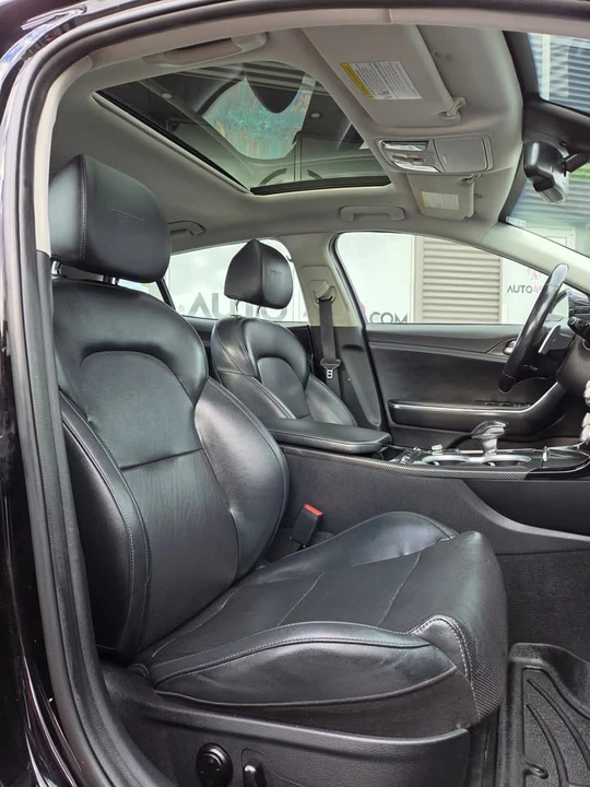 2019 Kia Stinger GT - Image 11 of 20