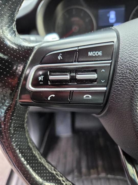 2019 Kia Stinger GT - Image 13 of 20