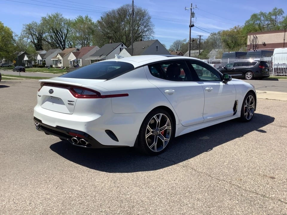 2019 Kia Stinger - Image 5 of 20